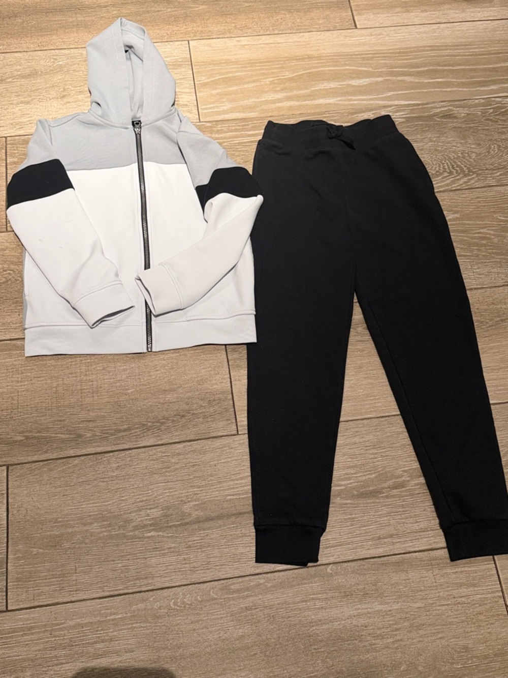 The Children's Place White and Black Hoodie & Jogger Set (LR)
